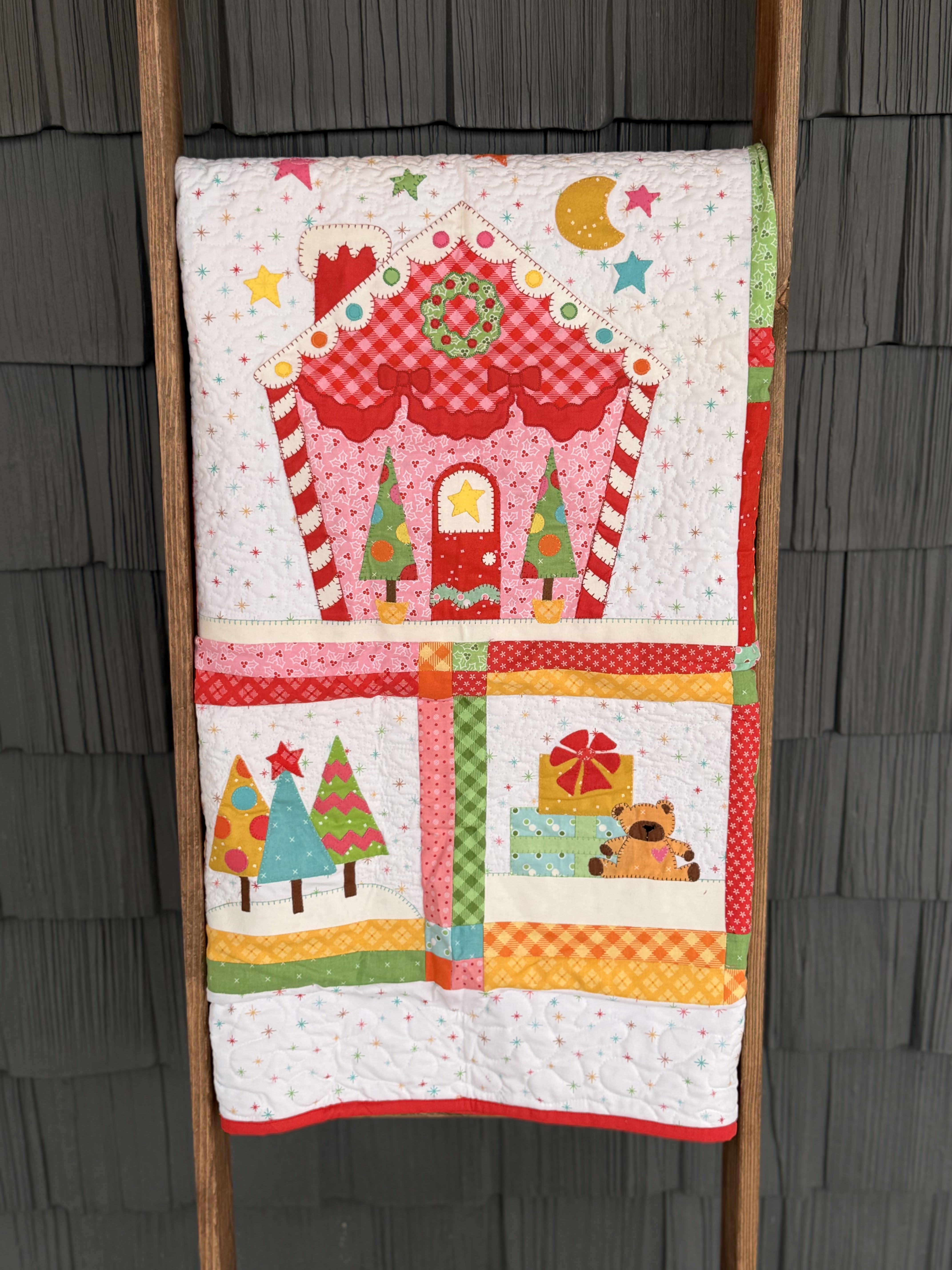 Gingerbread House Christmas Quilt